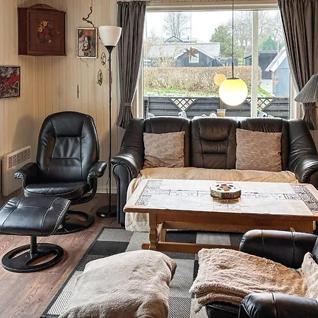 Дом отдыха 3 Bedroom Awesome In