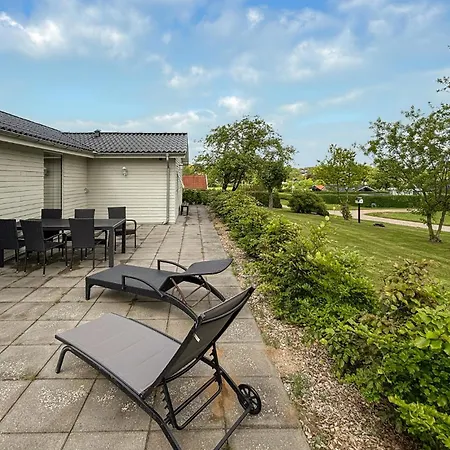 3 Bedroom Awesome In Holiday home Hejls