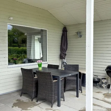 Holiday home 3 Bedroom Awesome In