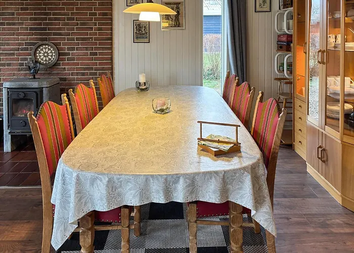 3 Bedroom Awesome In Hejls