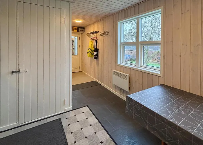 Дом отдыха 3 Bedroom Awesome In *